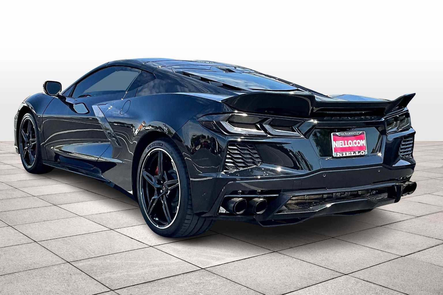 Used 2023 Chevrolet Corvette Stingray Premium Cpe w/ Z51 Performance Package image 14