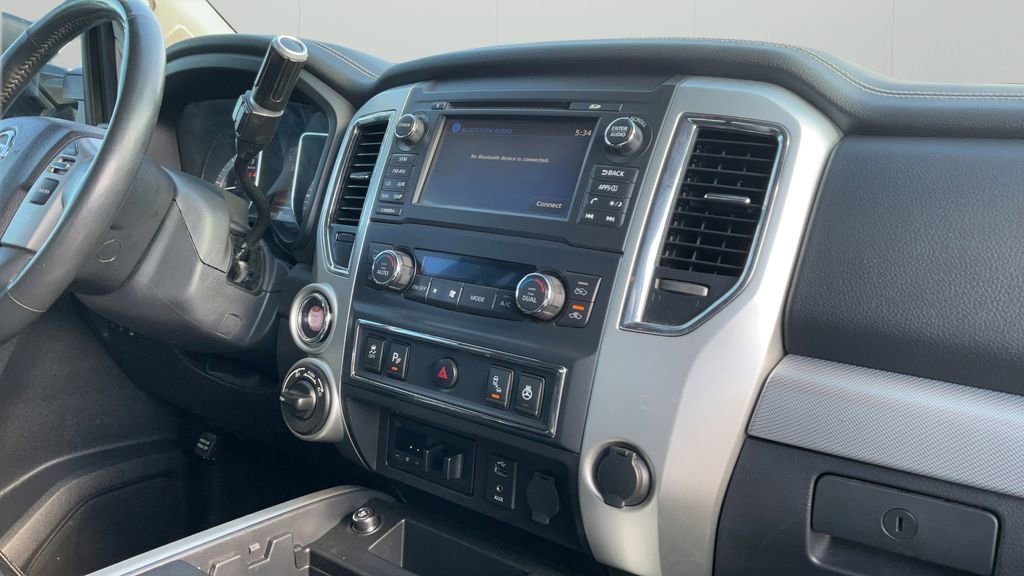 Used 2017 Nissan Titan PRO-4X w/ Pro-4x Convenience Package AWD/4WD image 36