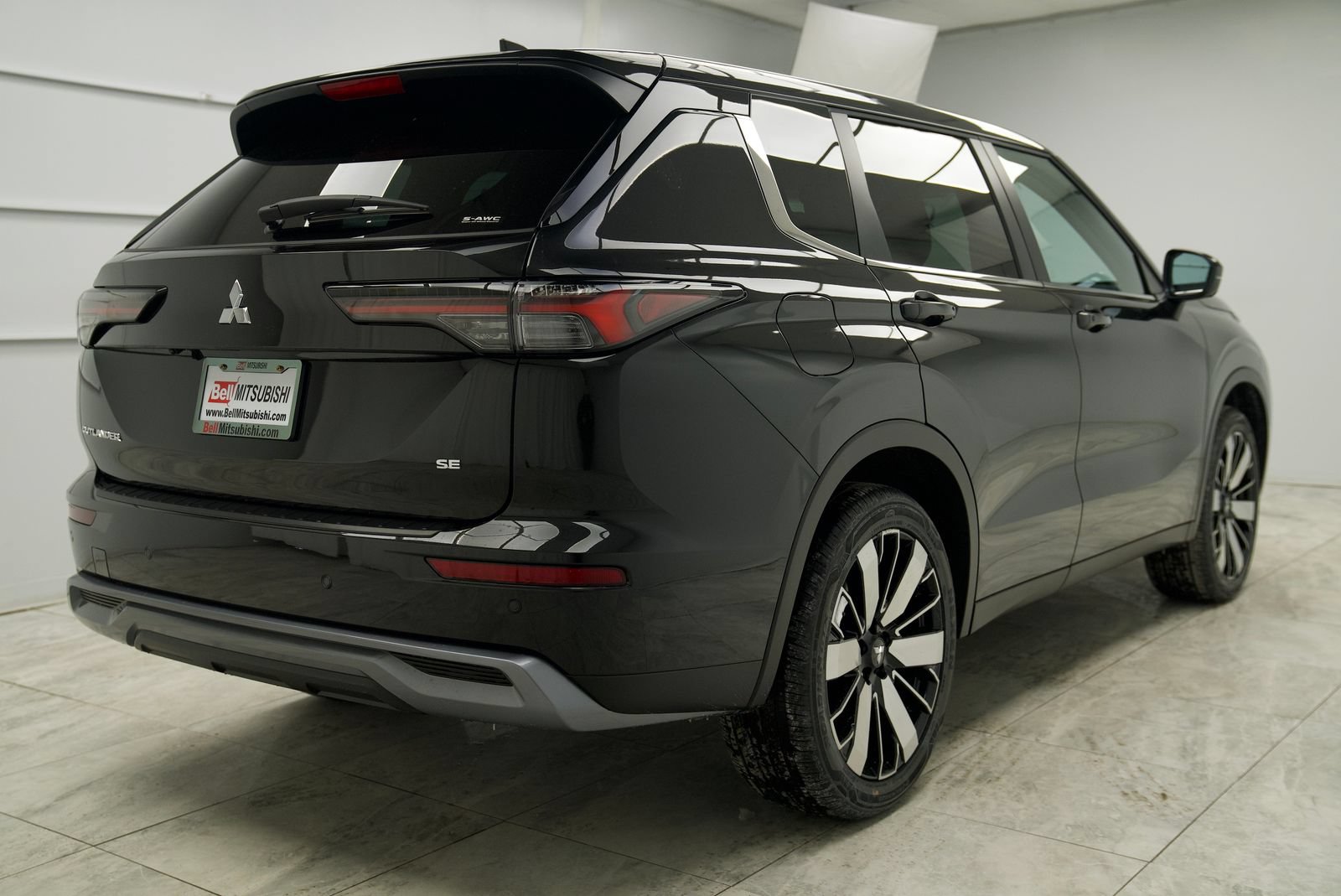 Used 2025 Mitsubishi Outlander SE AWD/4WD image 9