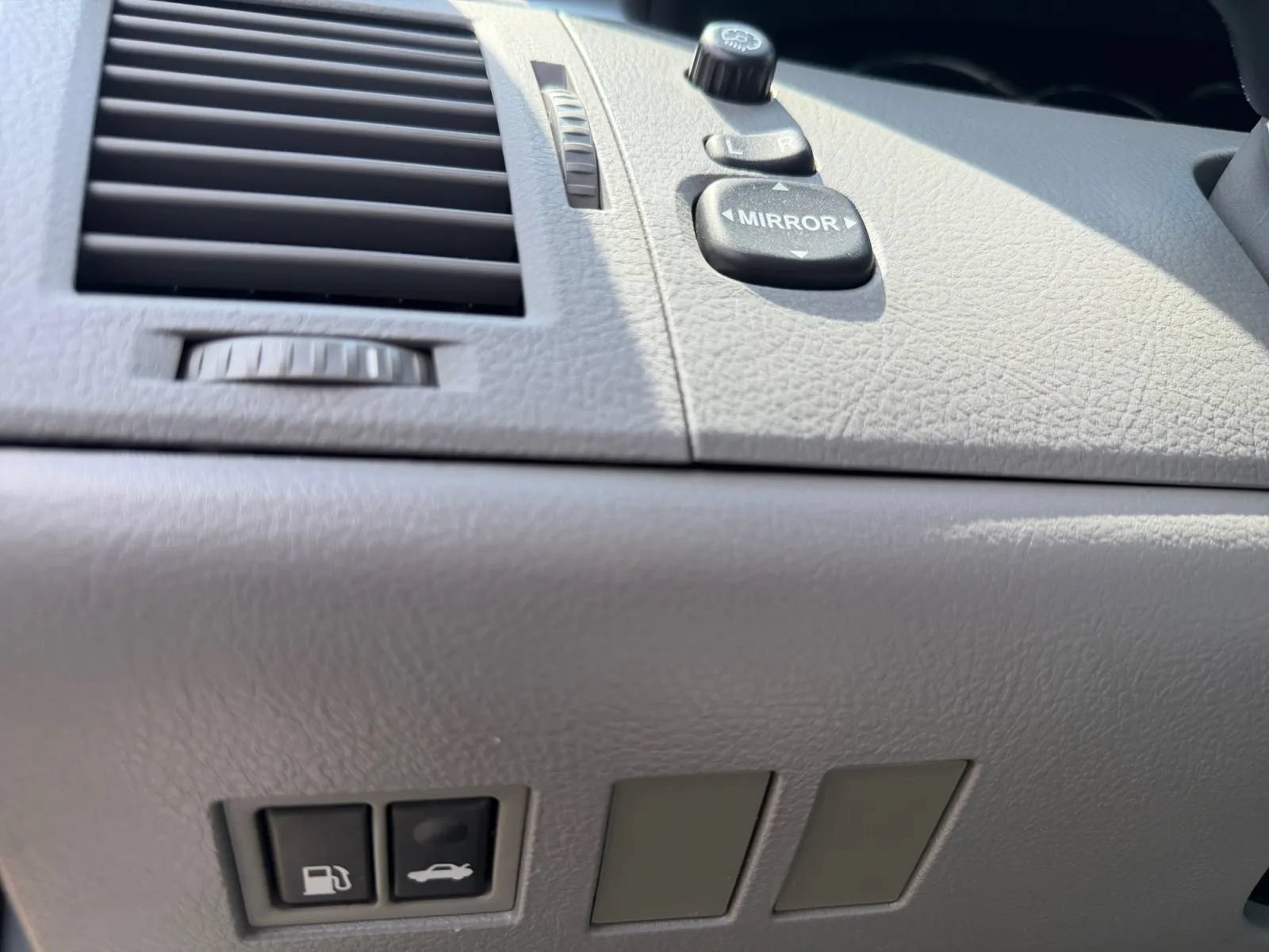 Used 2006 Toyota Avalon XL FWD image 22