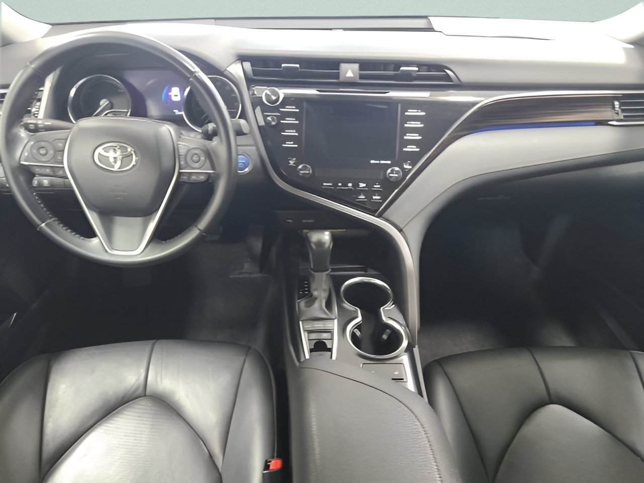 Used 2020 Toyota Camry XLE FWD image 22