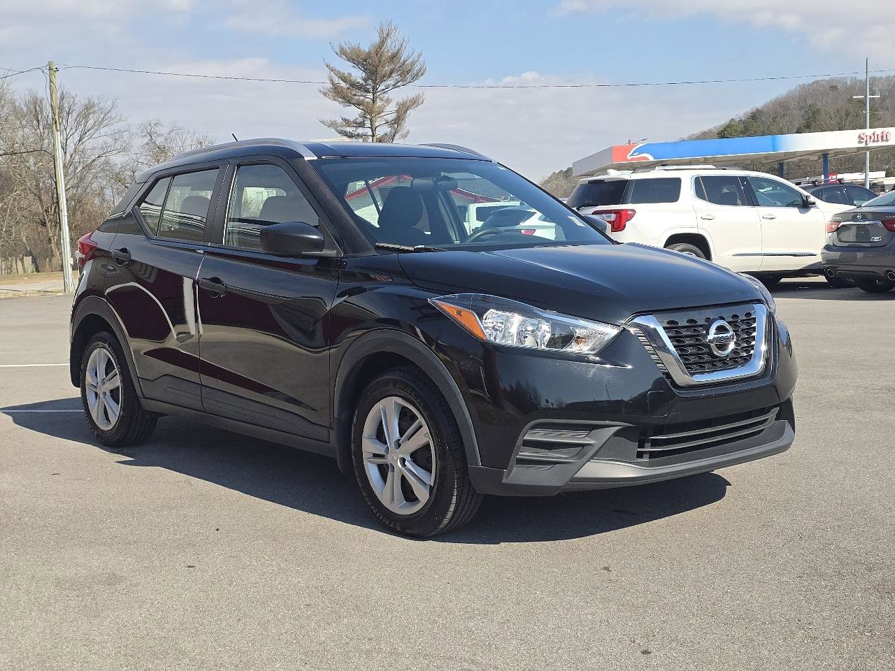 Used 2018 Nissan Kicks S image 6
