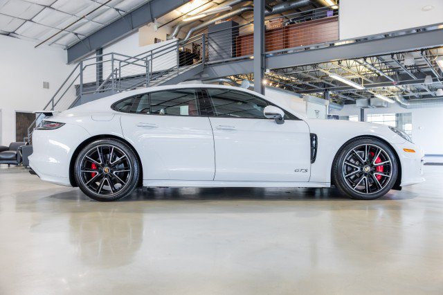 Used 2022 Porsche Panamera GTS w/ Premium Package image 7