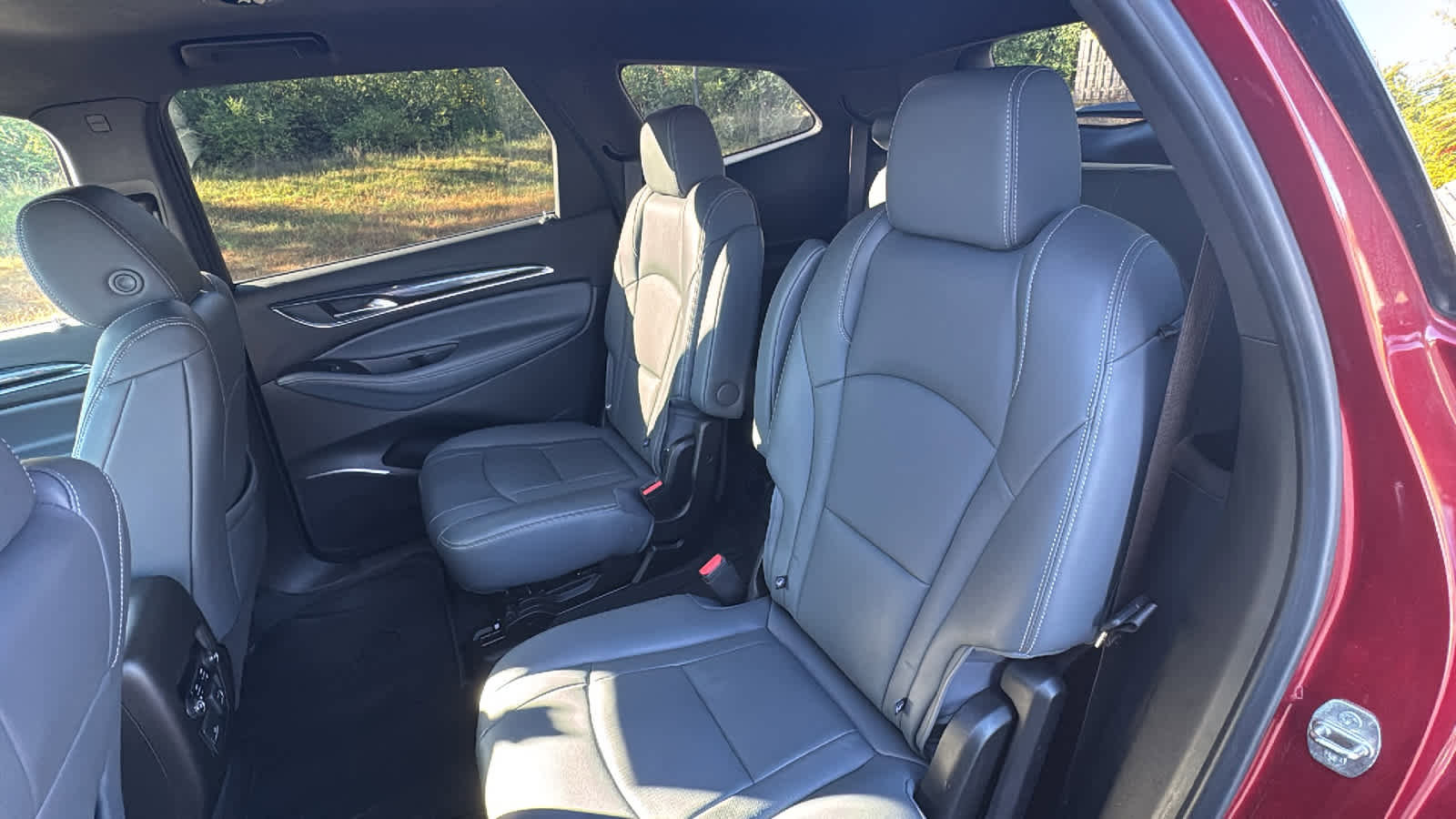 Used 2022 Buick Enclave Premium w/ Surround and Sites Package image 27