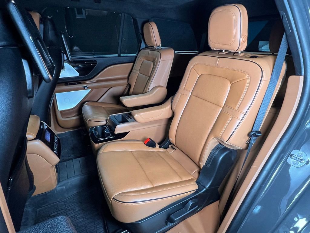 Used 2023 Lincoln Aviator Black Label Grand Touring w/ Class IV Trailer Tow Package AWD/4WD image 19