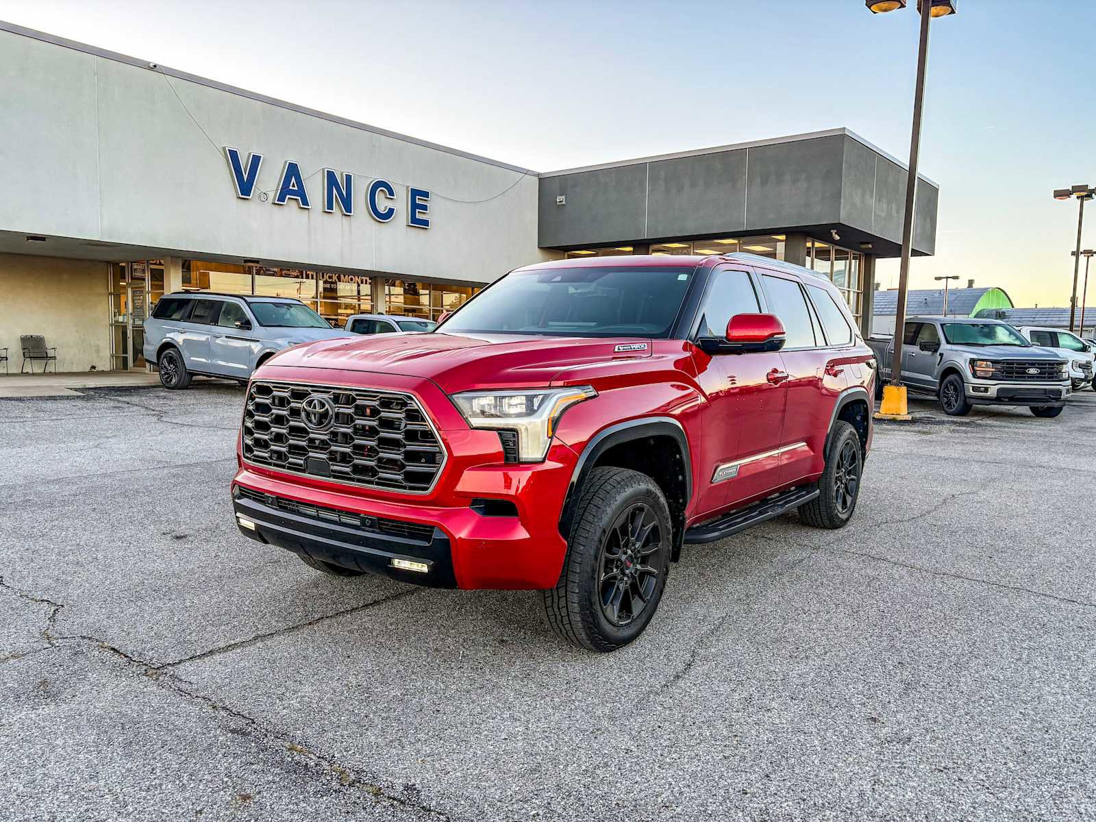 Used 2025 Toyota Sequoia Platinum image 3