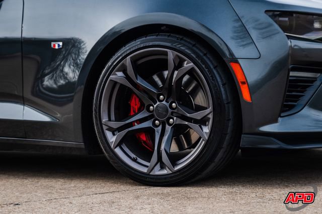 Used 2018 Chevrolet Camaro SS image 42