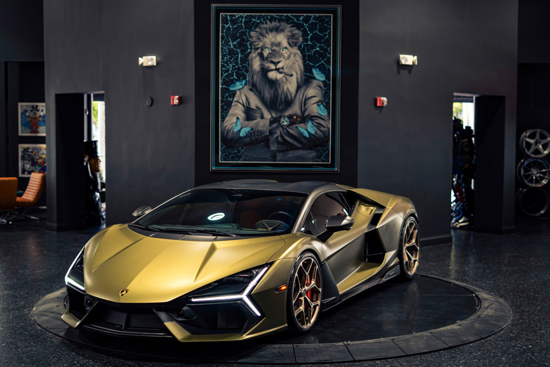 Used 2025 Lamborghini Revuelto AWD/4WD image 53