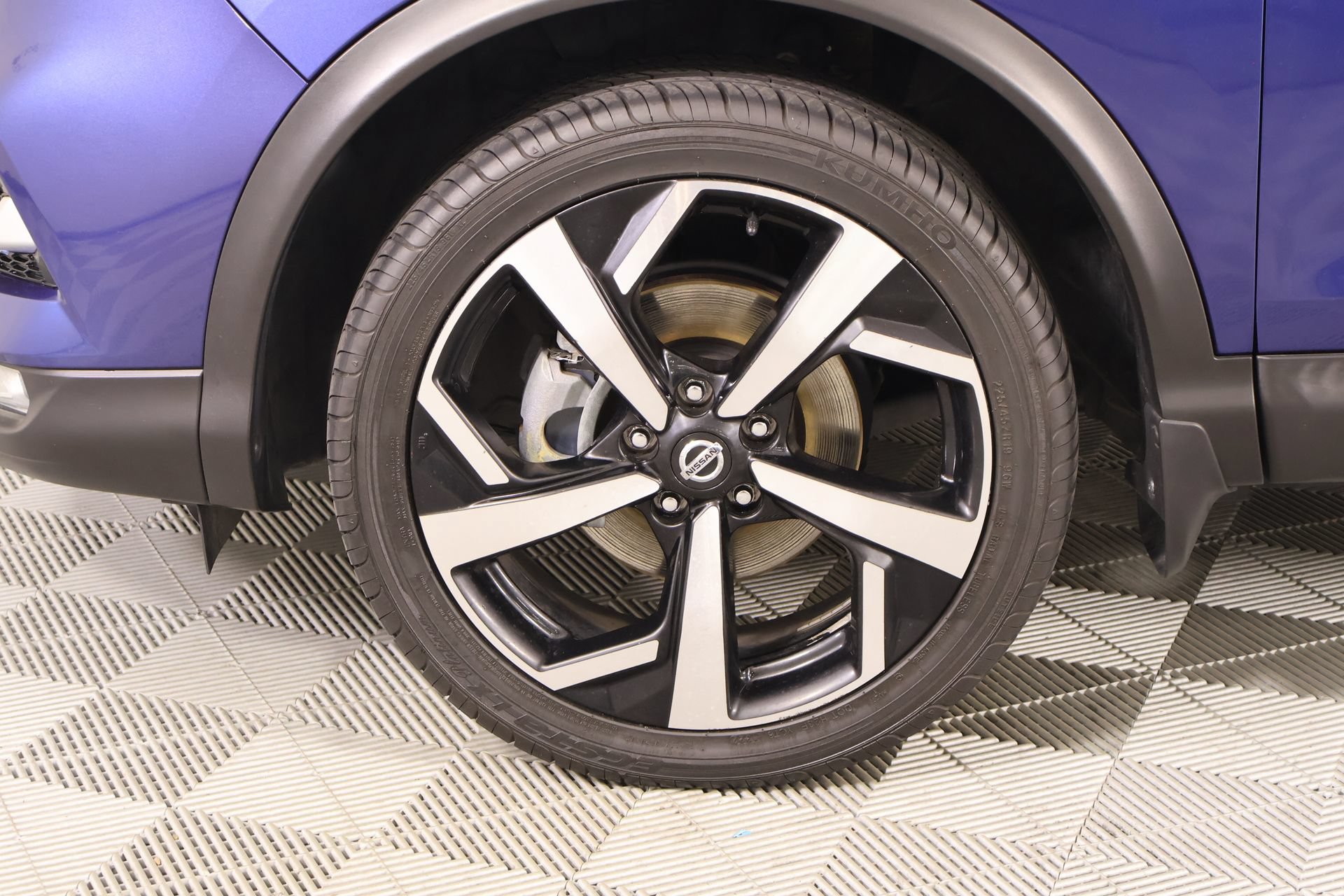 Used 2020 Nissan Rogue Sport SL w/ Premium Package FWD image 18