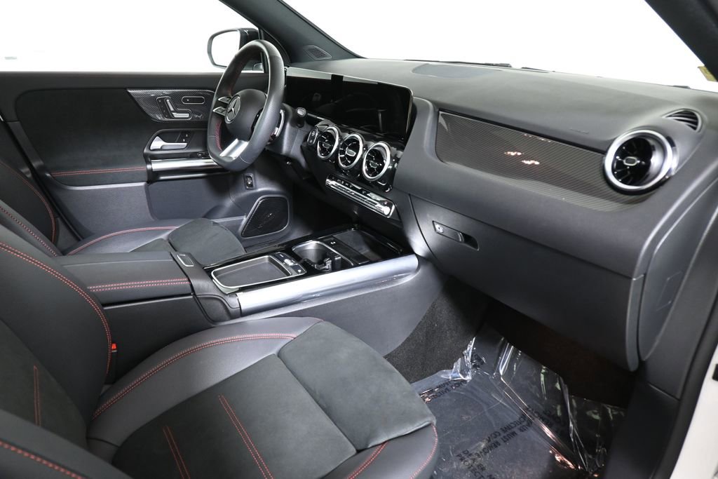 Certified 2026 Mercedes-Benz GLA 250 4MATIC image 25