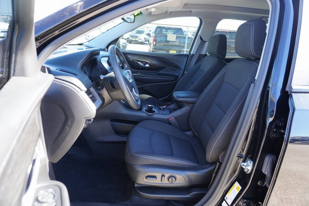 Used 2024 GMC Terrain SLE w/ Driver Convenience Package image 7
