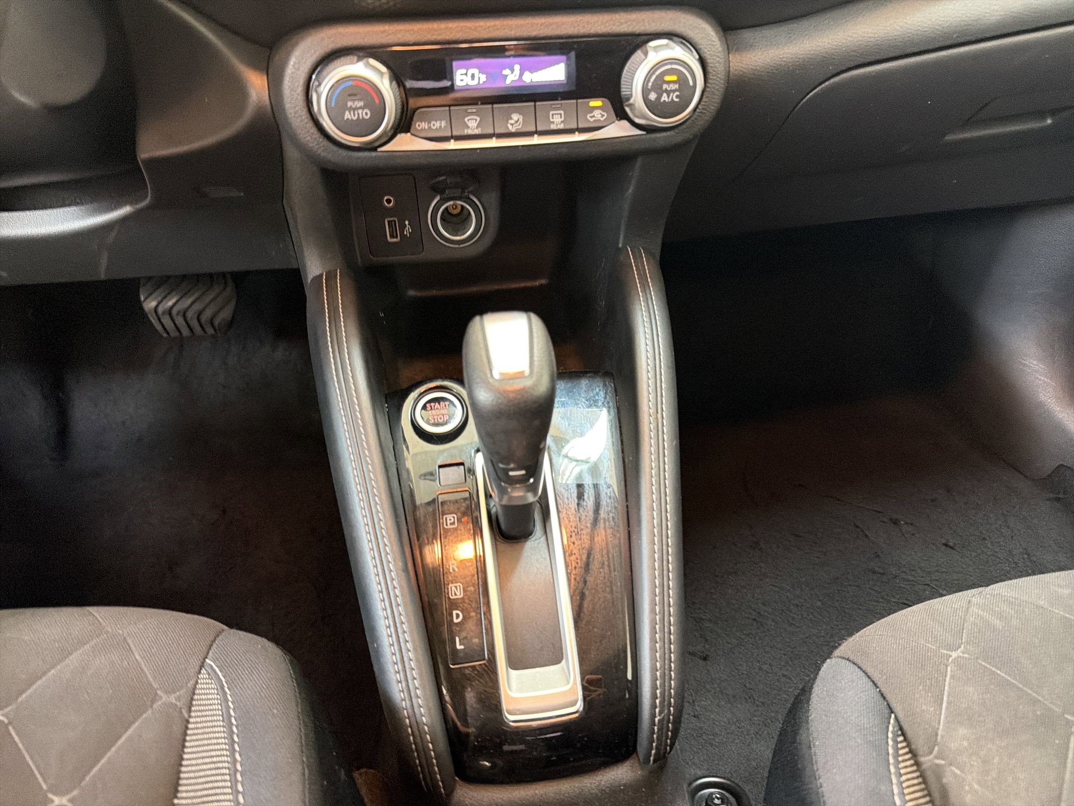 Used 2018 Nissan Kicks SV image 16