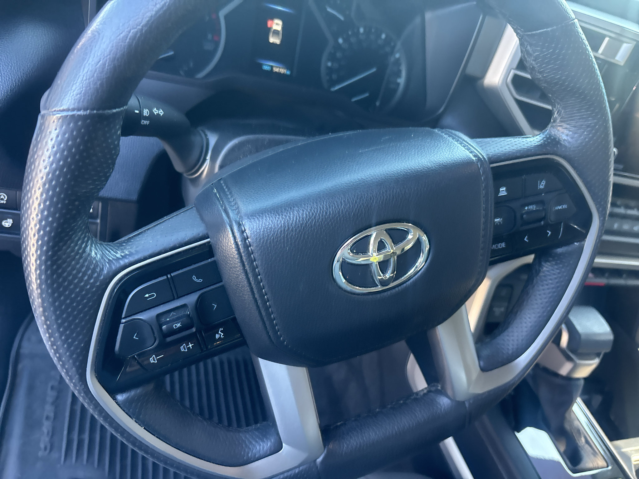 Used 2024 Toyota Tundra SR5 w/ SR5 Premium Package AWD/4WD image 7