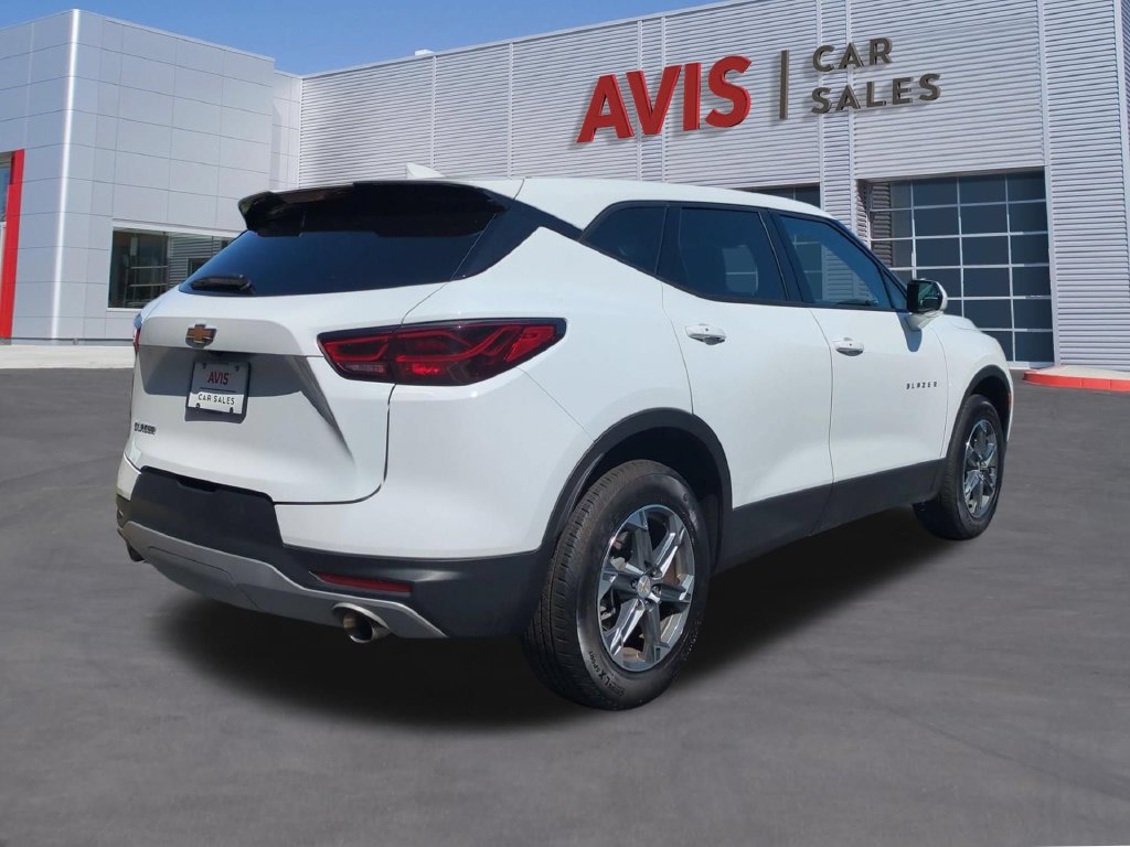 Used 2025 Chevrolet Blazer LT FWD image 6