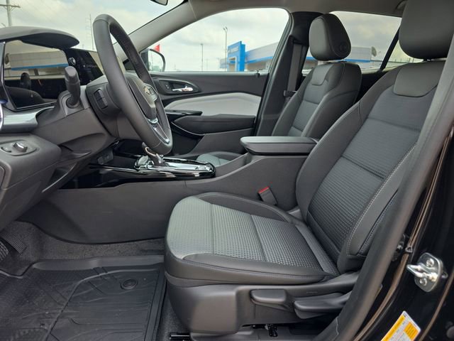 New 2026 Chevrolet Trax LT w/ Driver Confidence Package image 12