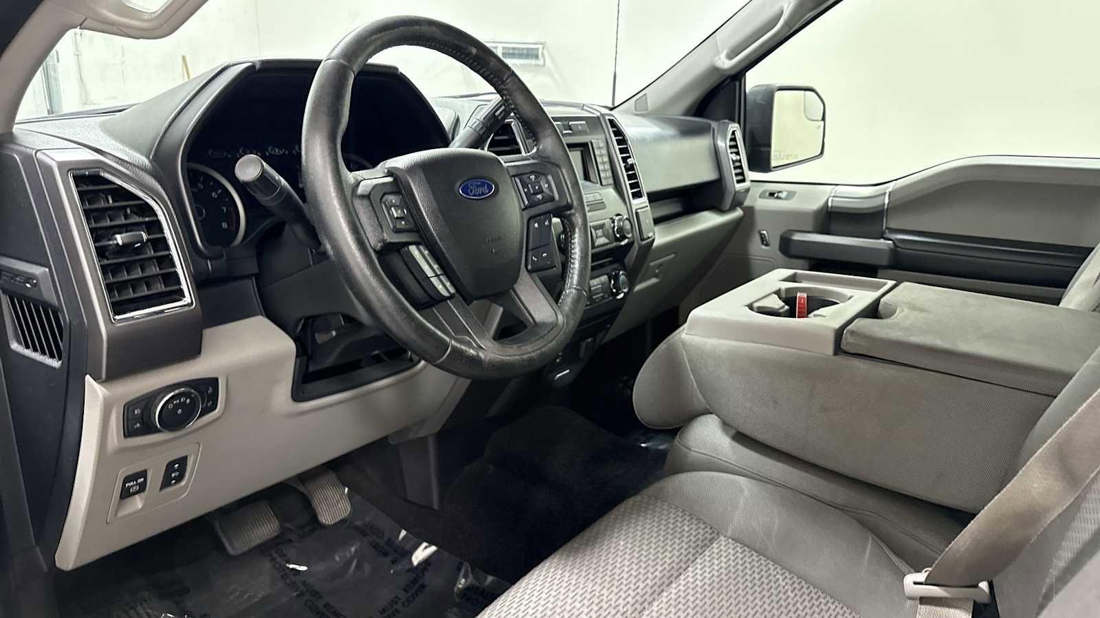 Used 2016 Ford F150 XLT w/ Equipment Group 301A Mid image 12