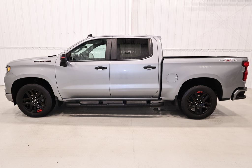 Used 2023 Chevrolet Silverado 1500 RST w/ Redline Edition AWD/4WD image 7