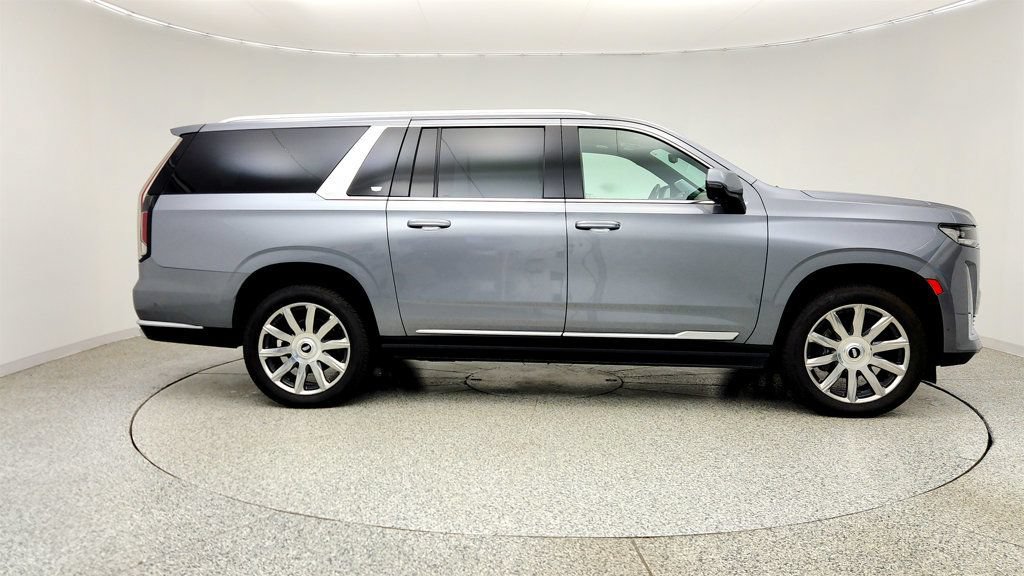 Used 2021 Cadillac Escalade ESV Premium Luxury Platinum w/ Heavy-Duty Trailer Package AWD/4WD image 4