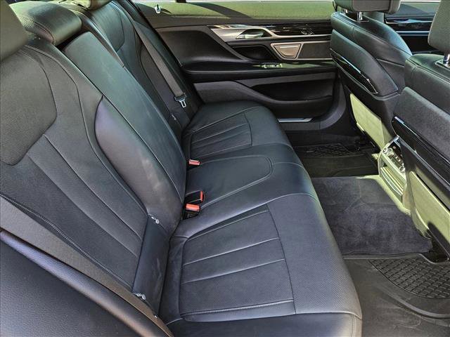 Used 2022 BMW 740i 740i w/ M Sport Package image 21