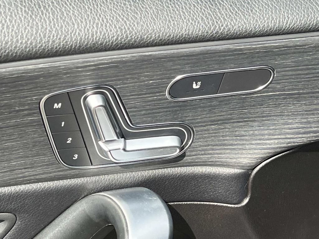 Used 2019 Mercedes-Benz A 220 4MATIC image 18