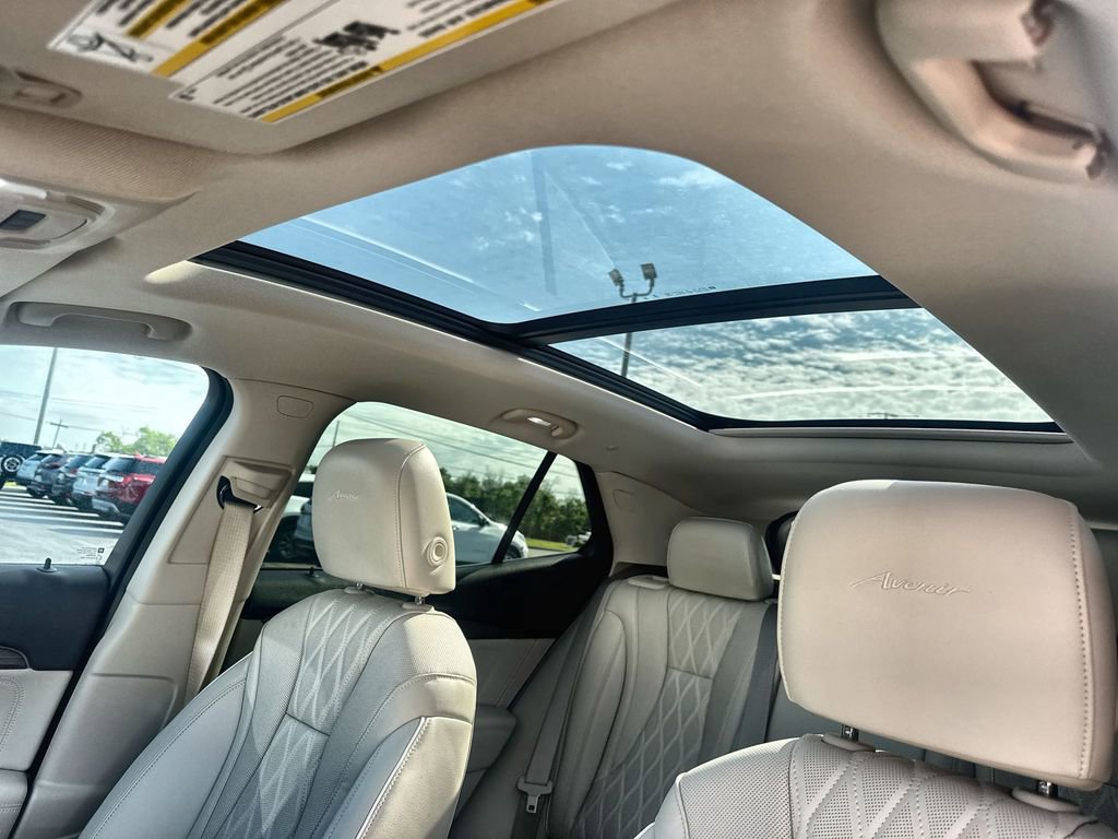 Used 2023 Buick Envision Avenir AWD/4WD image 22