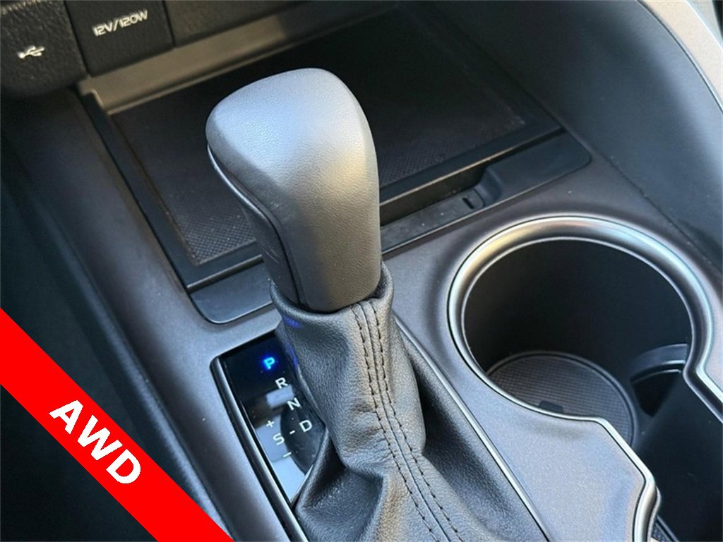 Used 2023 Toyota Camry SE w/ Blackout Package (TMS) image 26