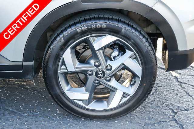 Certified 2025 Hyundai Venue SEL FWD image 8