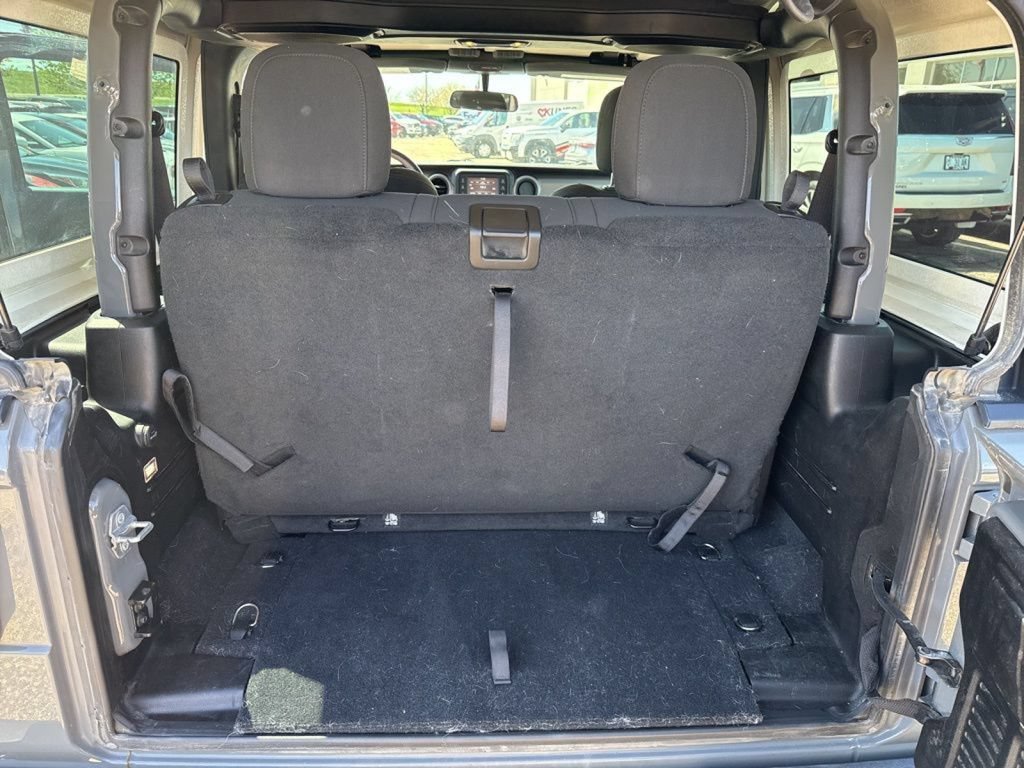 Used 2019 Jeep Wrangler Sport AWD/4WD image 26