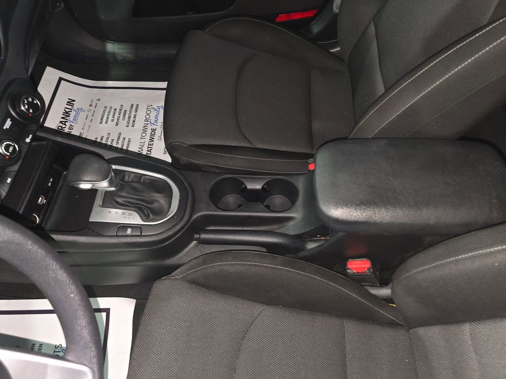 Used 2023 Kia Forte LXS image 11