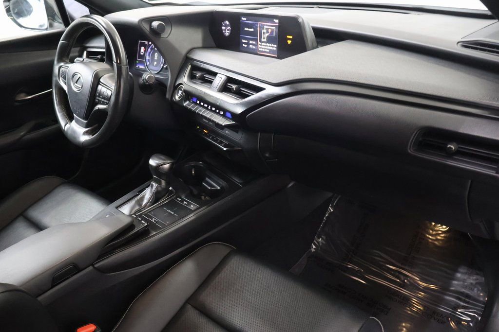 Used 2020 Lexus UX 200 200 Base w/ Premium Package image 11