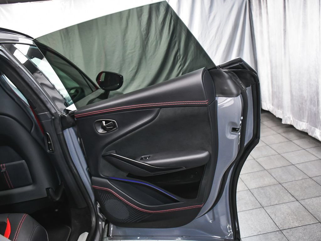 Used 2023 Aston Martin DBX AWD/4WD image 13