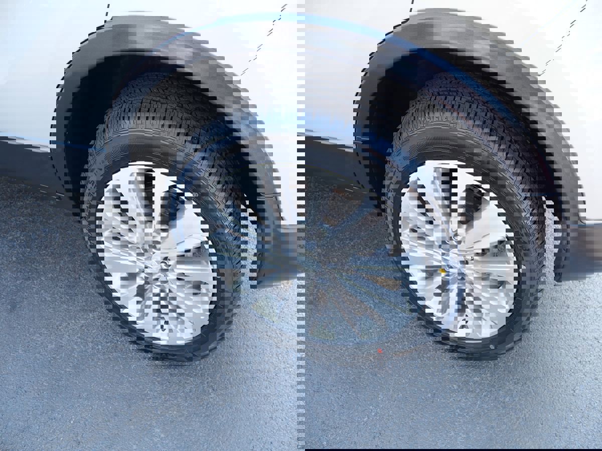 Used 2019 Buick Encore Preferred image 35