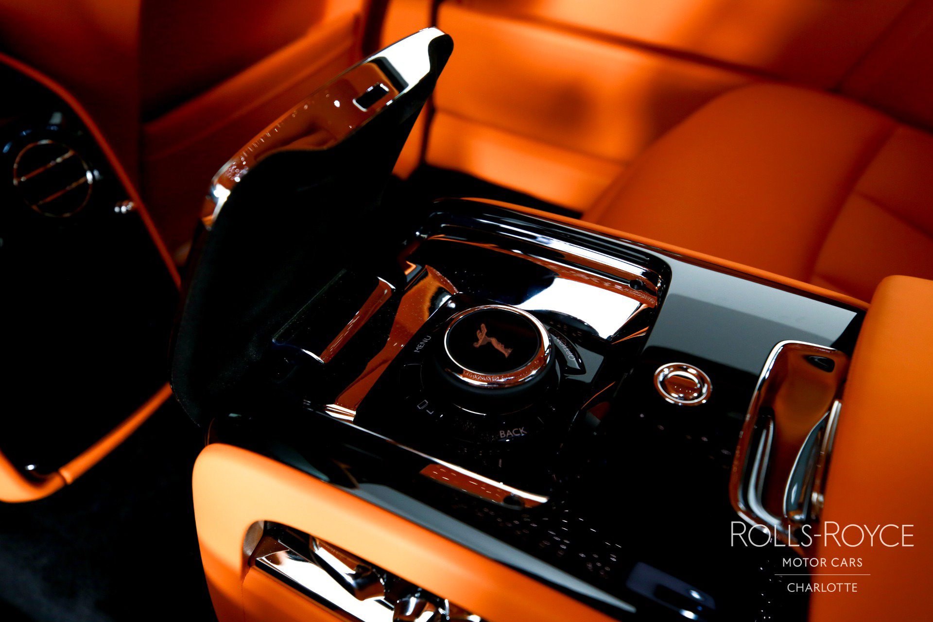 New 2027 Rolls-Royce Phantom Sedan RWD image 22