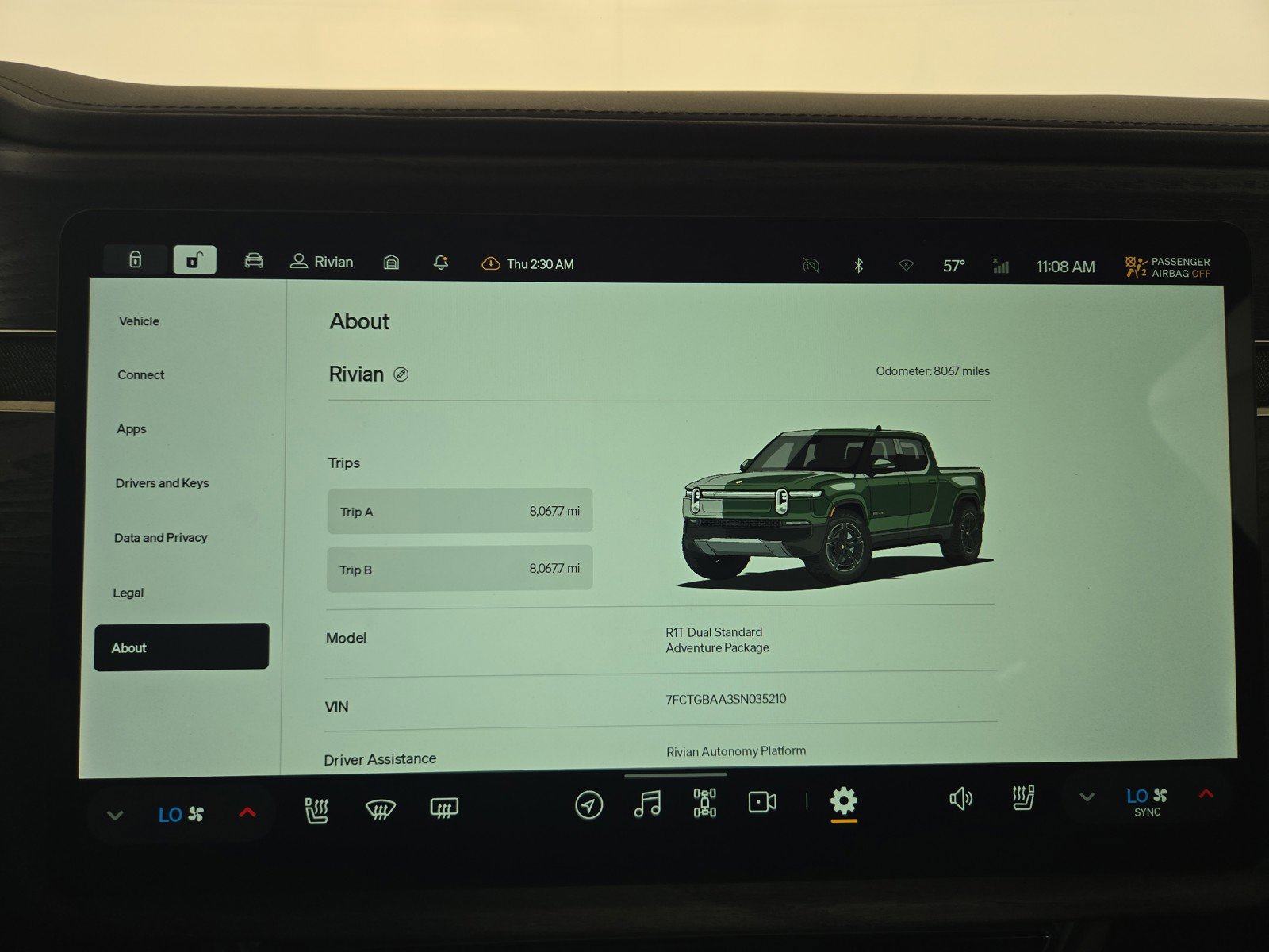 Used 2025 Rivian R1T Adventure image 27