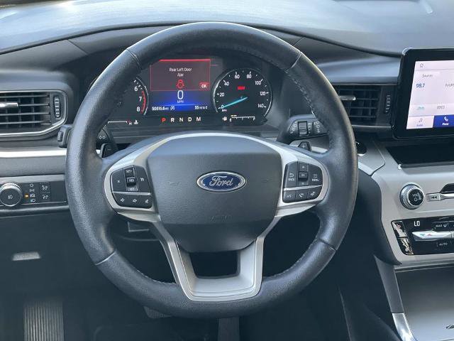 Certified 2021 Ford Explorer XLT w/ Equipment Group 202A AWD/4WD image 9