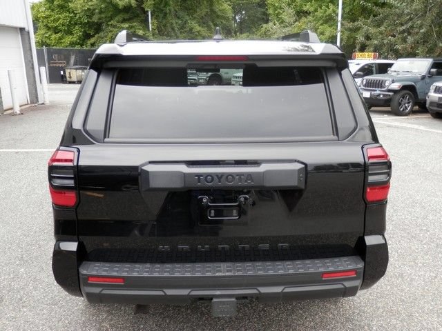 Used 2025 Toyota 4Runner SR5 AWD/4WD image 7