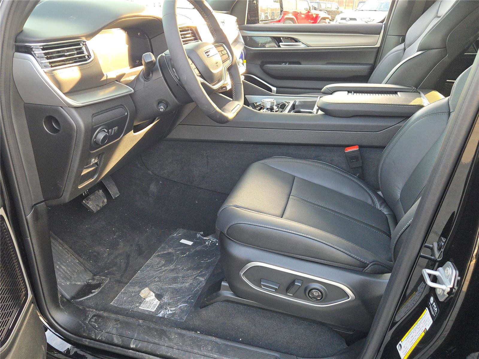 New 2026 Jeep Grand Wagoneer L Limited image 28