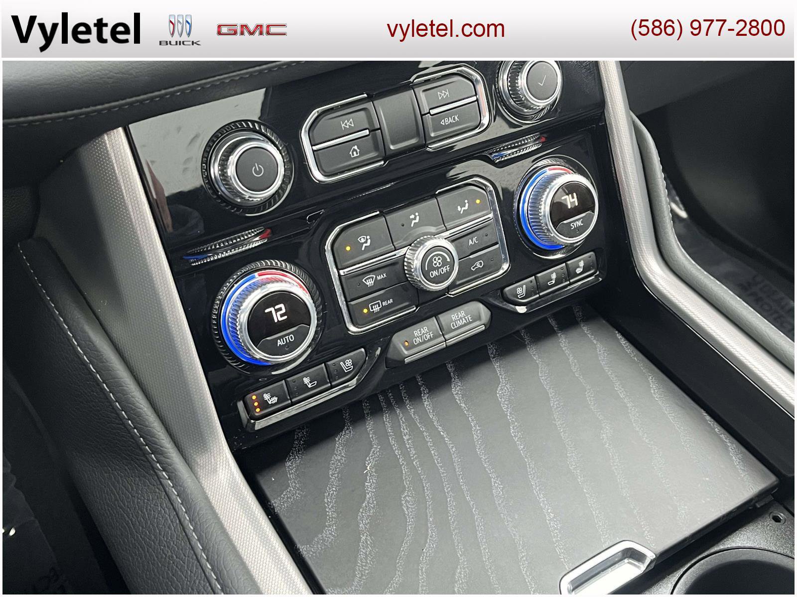 Used 2023 GMC Yukon Denali image 32