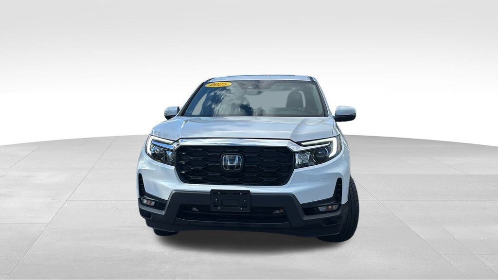 Used 2025 Honda Passport EX-L image 2