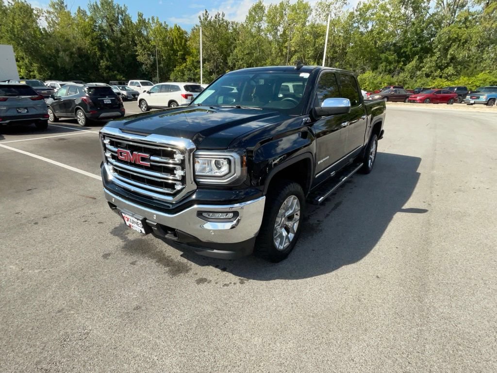 Used 2017 GMC Sierra 1500 SLT w/ SLT Premium Package AWD/4WD image 9