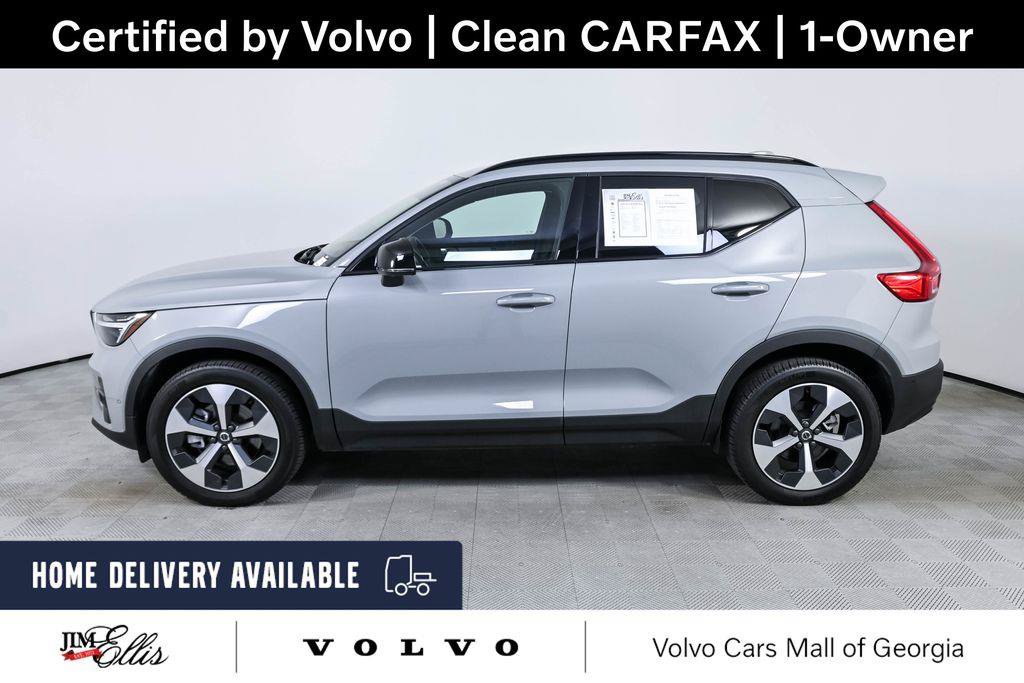 Certified 2026 Volvo XC40 B5 Plus AWD/4WD image 2
