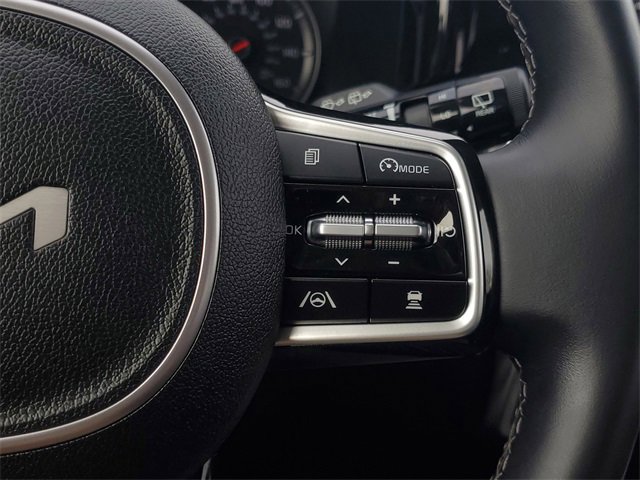 Certified 2022 Kia Sorento SX image 25