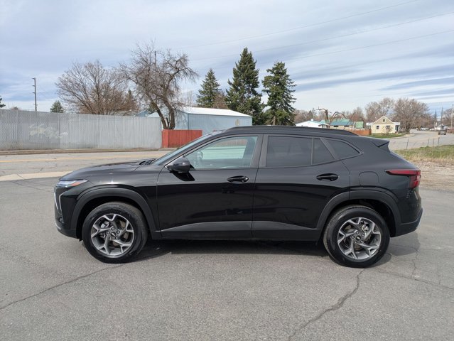 Used 2025 Chevrolet Trax LT image 9