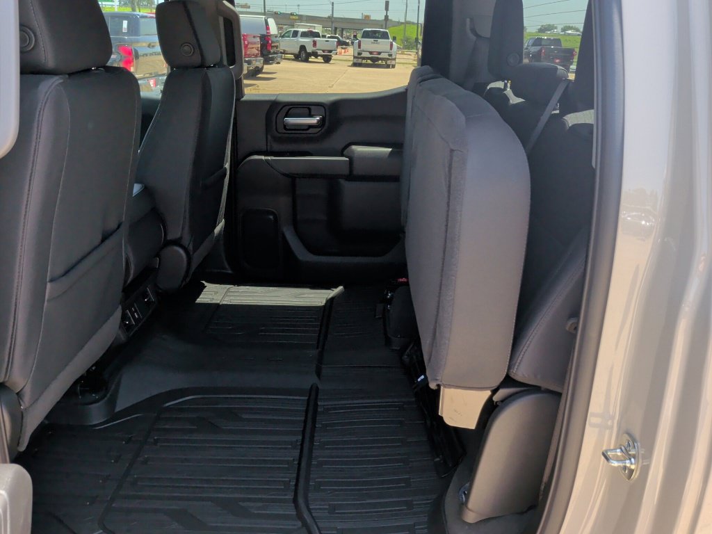 New 2026 Chevrolet Silverado 1500 Custom w/ LPO, Dark Essentials Package RWD image 31