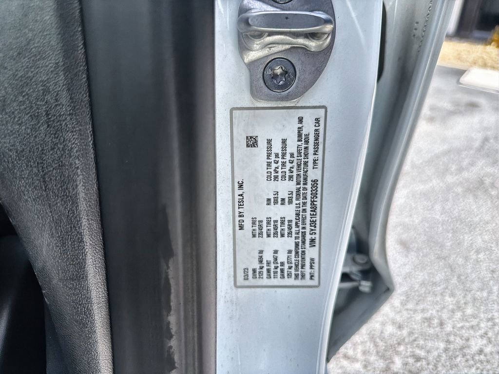 Used 2023 Tesla Model 3 Standard Range image 29