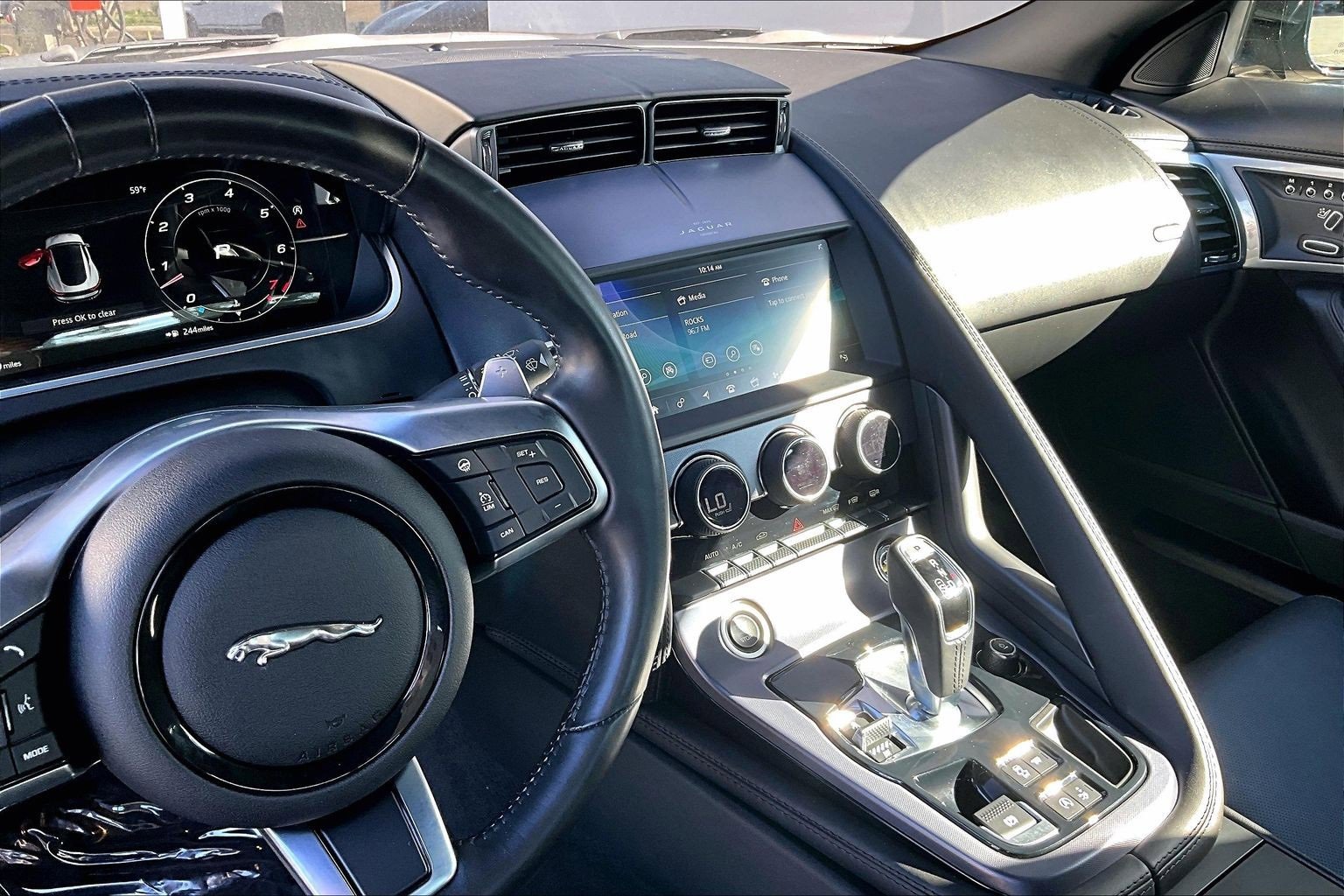 Used 2022 Jaguar F-TYPE Coupe image 6