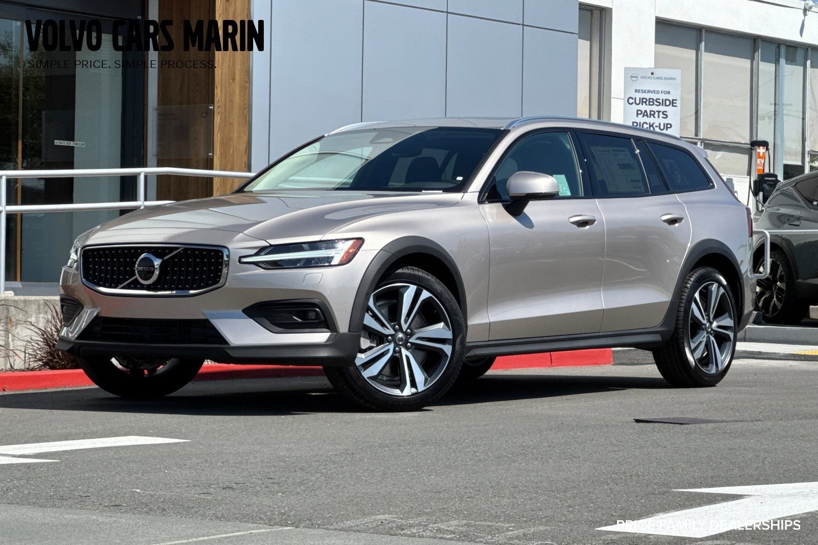 New 2026 Volvo V60 B5 Cross Country Plus w/ Climate Package AWD/4WD image 1