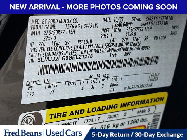 Used 2025 Lincoln Navigator Reserve image 36