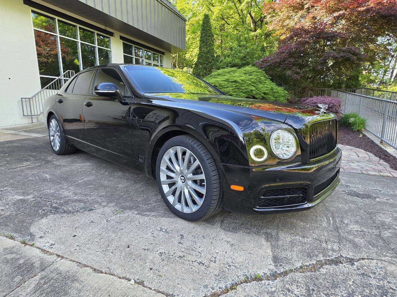 Used 2017 Bentley Mulsanne RWD image 2