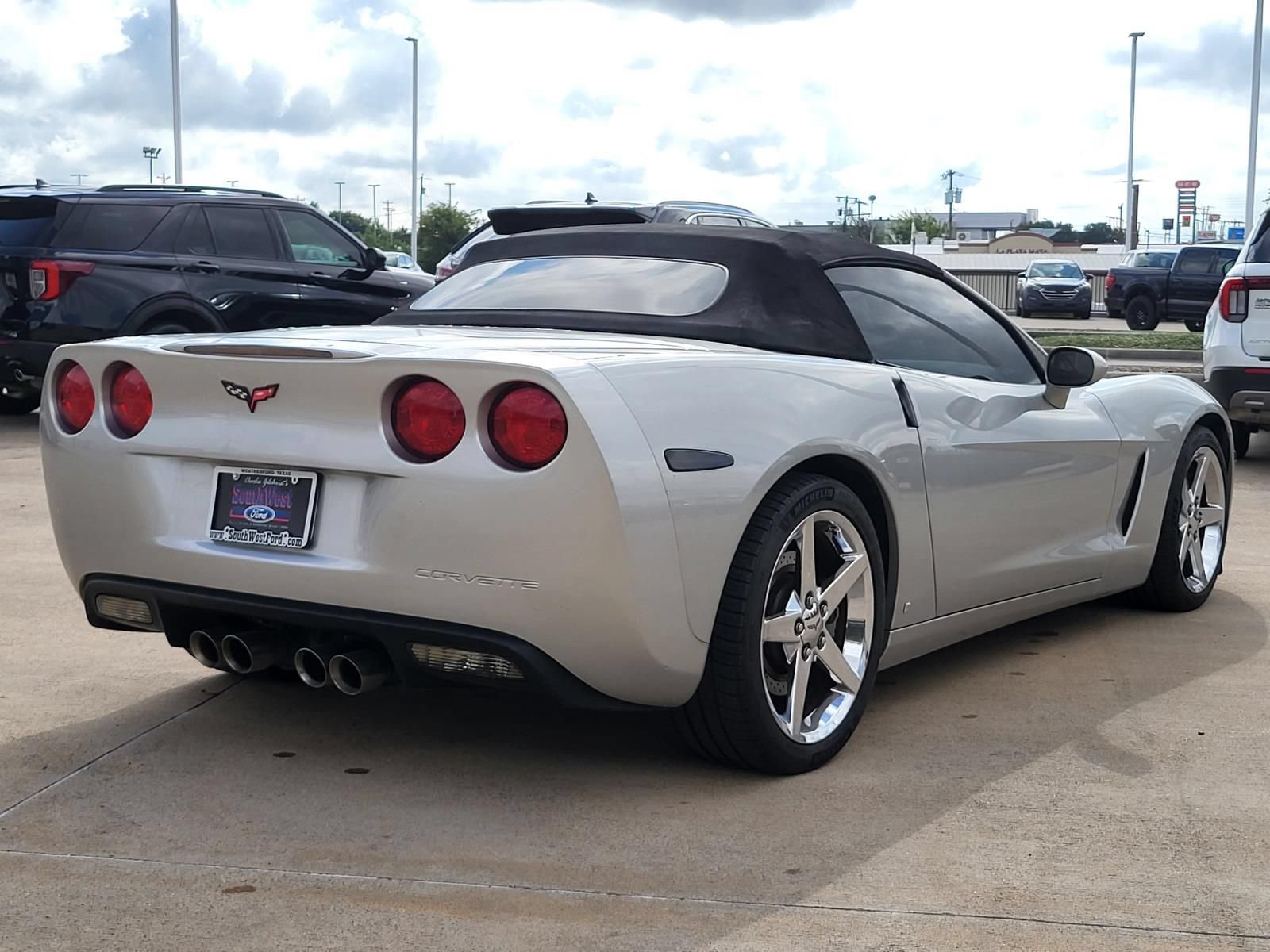 Used 2008 Chevrolet Corvette Convertible w/ Preferred Equipment Group RWD image 5